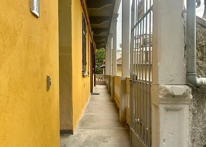 Verso Il * Laveno